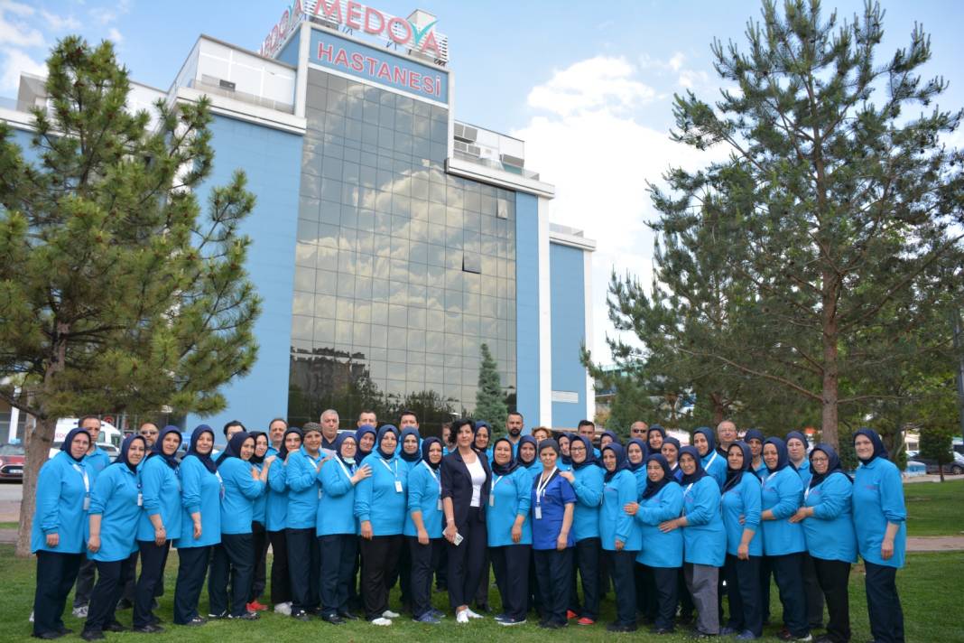 Medova 8 yaşında! 3